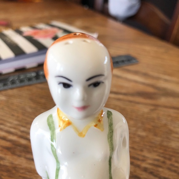 Vintage Bride Groom Salt Pepper Shaker Cake Topper - Picture 7 of 16